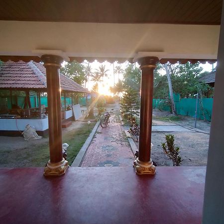 Marari Blessing Beach Front Homestay マラリクラム エクステリア 写真